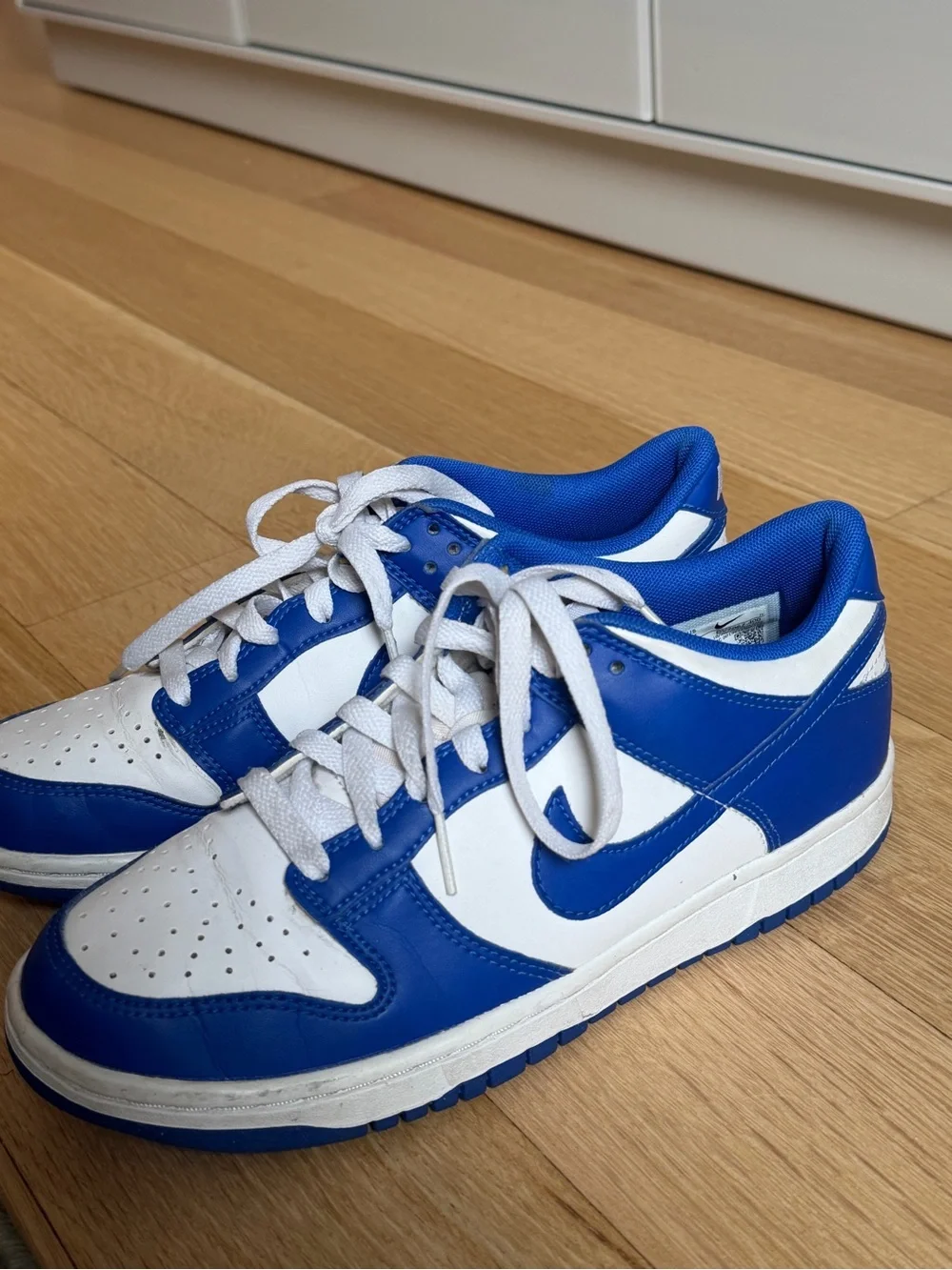 Nike Women's Low-Top Sneakers - White and Royal Blue
